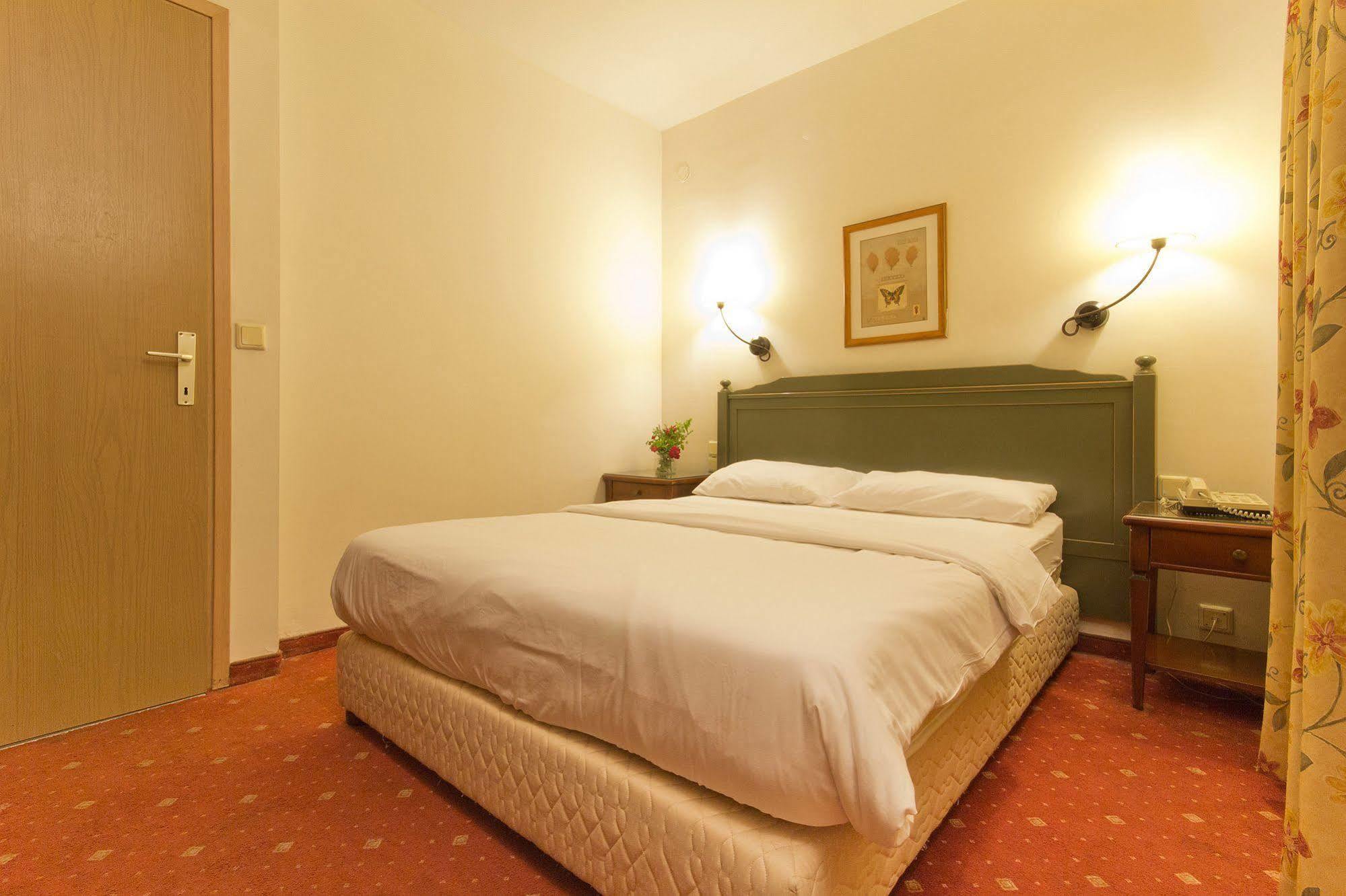 Shoresh Green Hills Family Suites Hotel エクステリア 写真